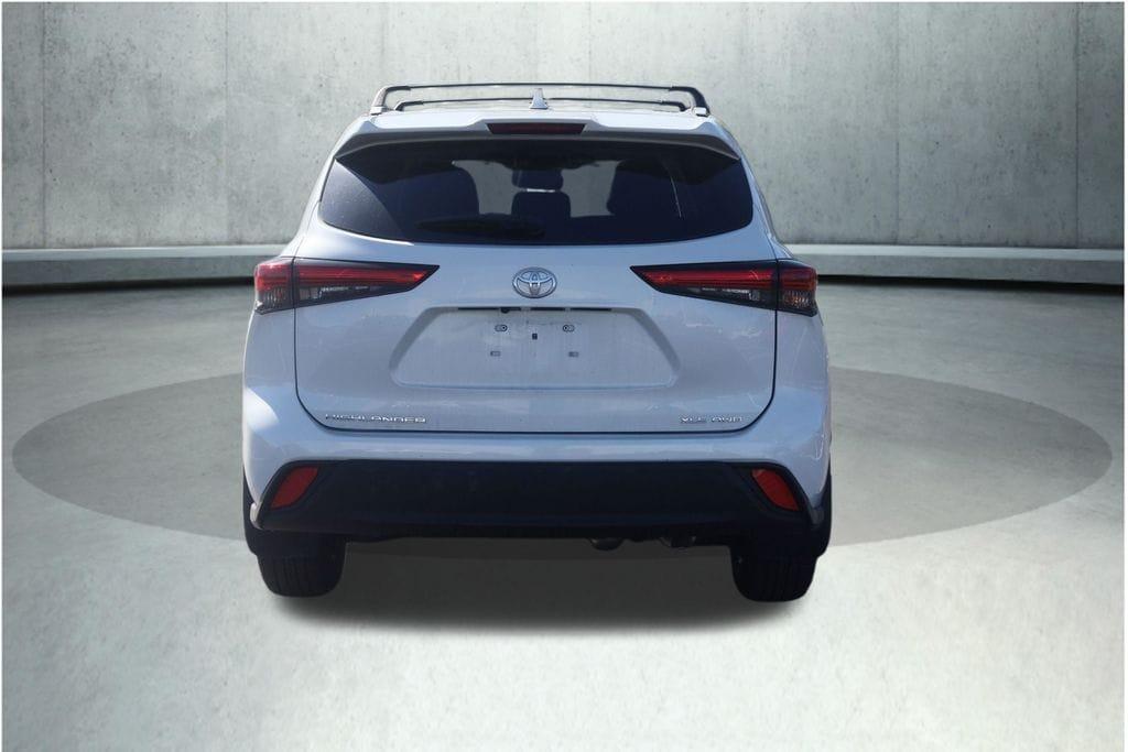 used 2022 Toyota Highlander car, priced at $36,754