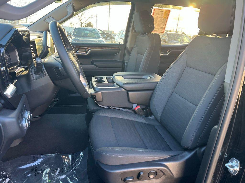 used 2023 GMC Sierra 1500 car, priced at $40,896