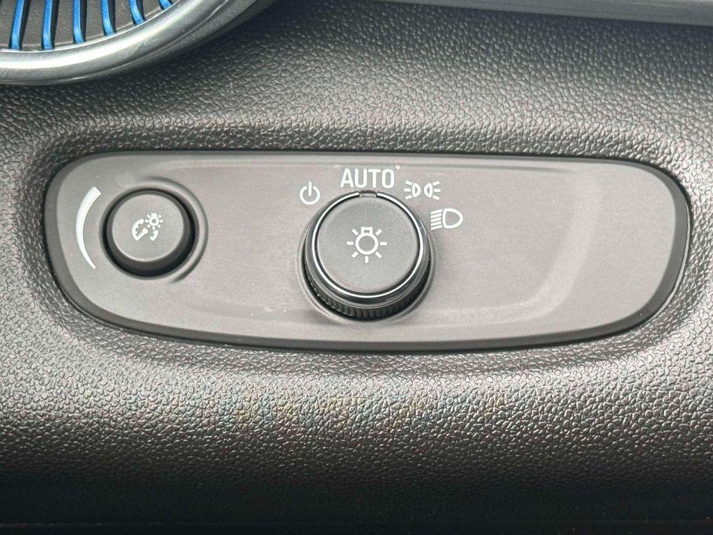 used 2025 Chevrolet Trax car, priced at $18,995