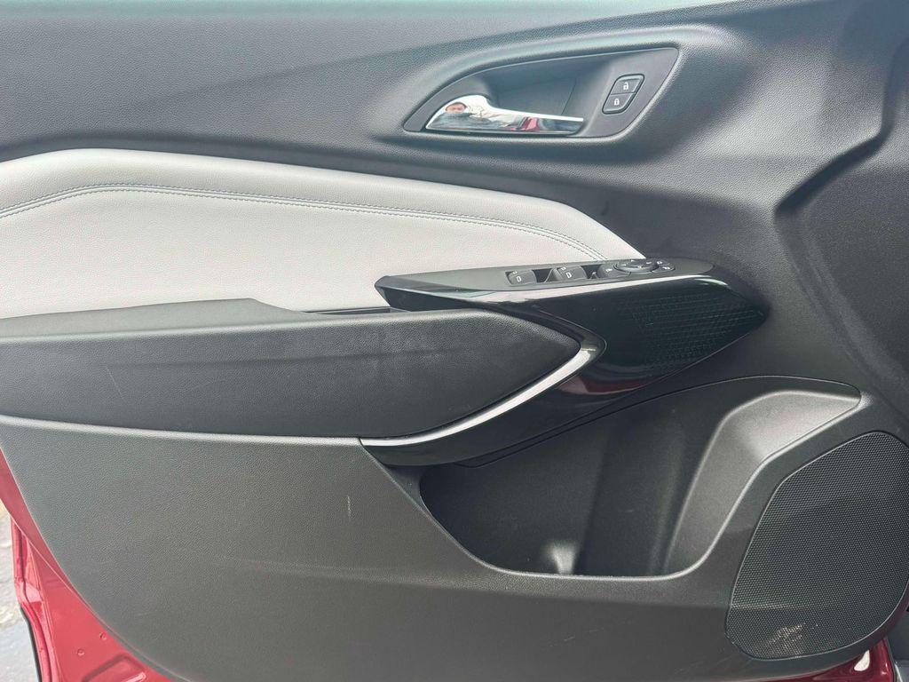 used 2025 Chevrolet Trax car, priced at $18,995