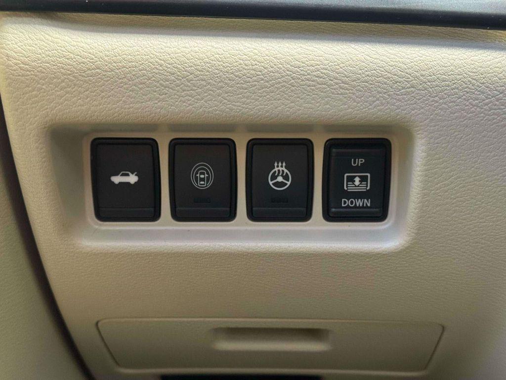 used 2023 Nissan Maxima car, priced at $31,995