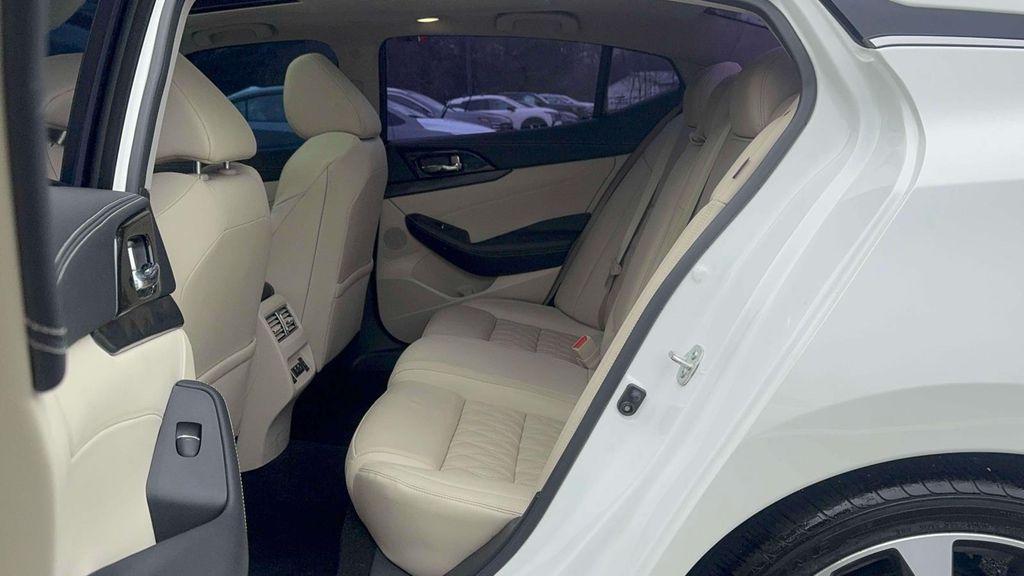 used 2023 Nissan Maxima car, priced at $31,995