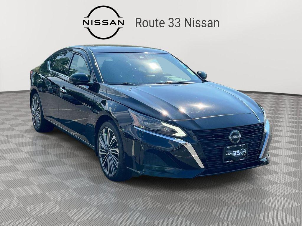 used 2023 Nissan Altima car, priced at $25,995