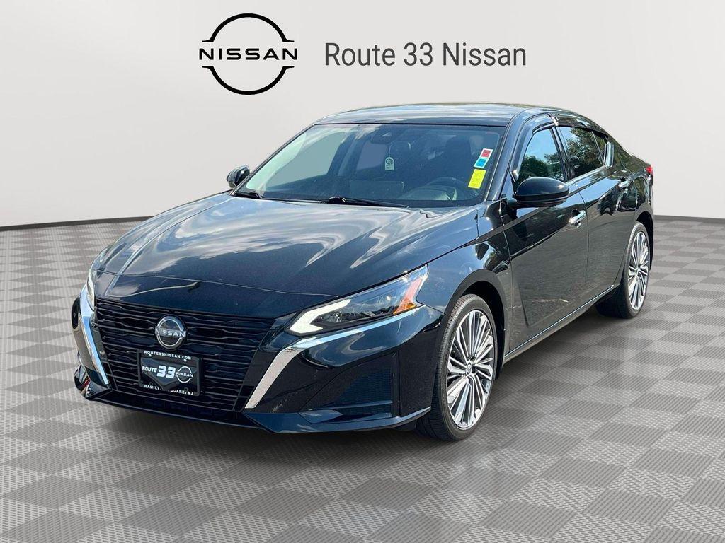 used 2023 Nissan Altima car, priced at $25,995
