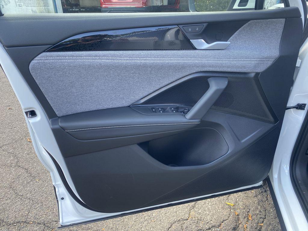 new 2025 Volkswagen Tiguan car, priced at $32,382