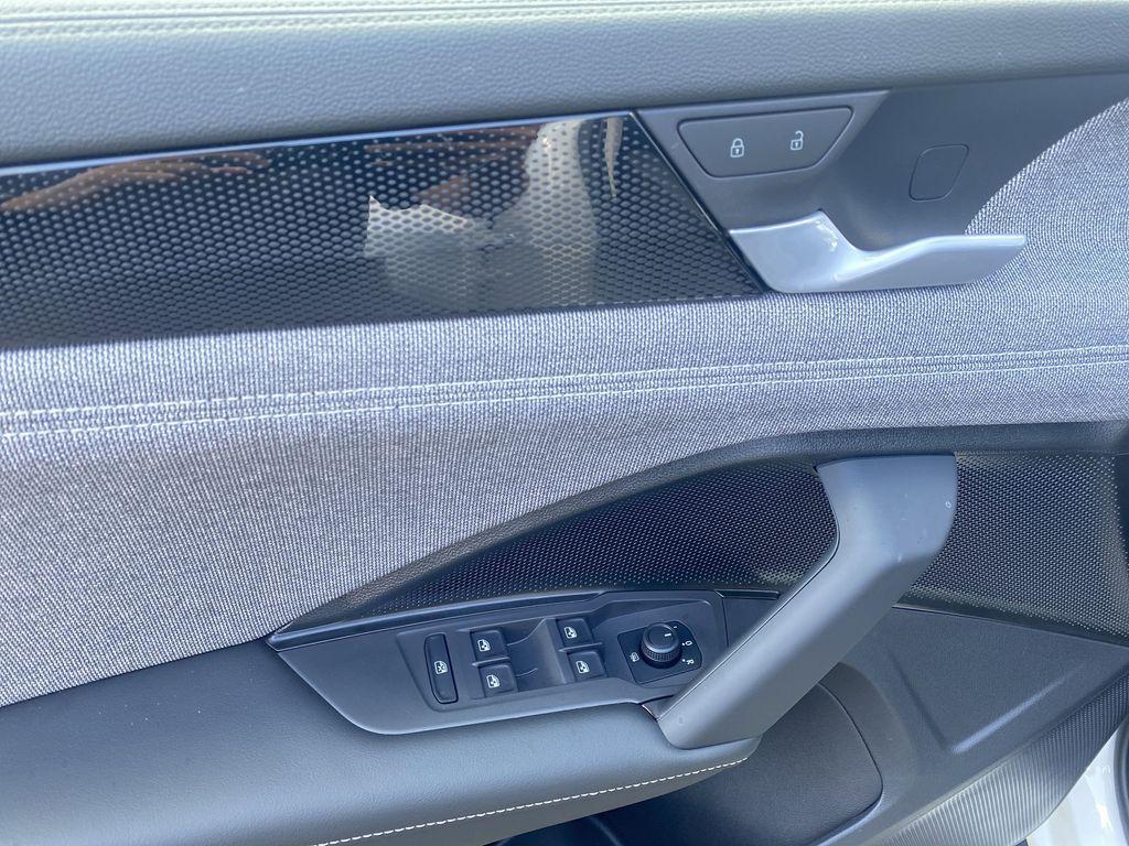 new 2025 Volkswagen Tiguan car, priced at $32,382