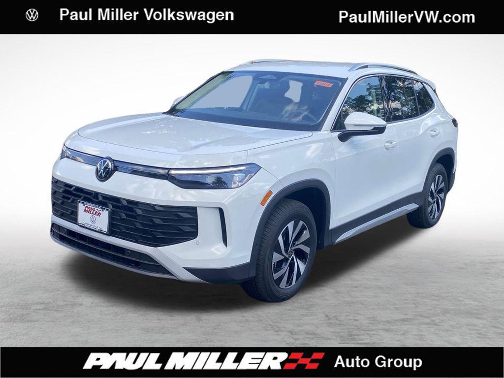 new 2025 Volkswagen Tiguan car, priced at $32,382