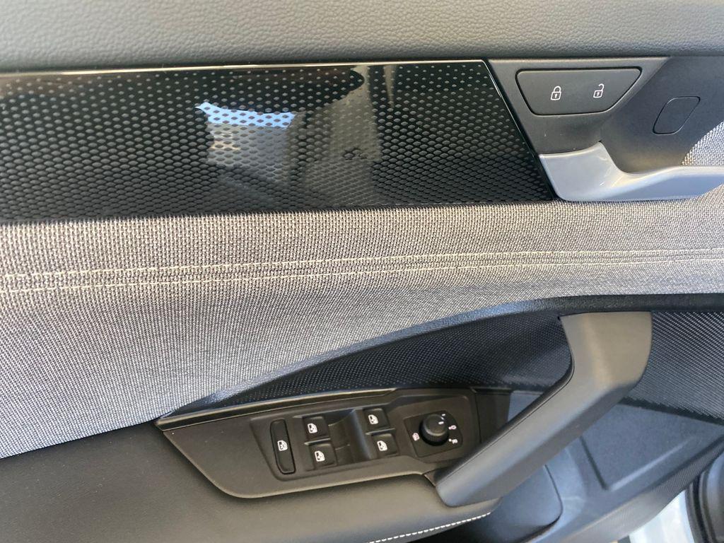 new 2026 Volkswagen Tiguan car, priced at $34,492