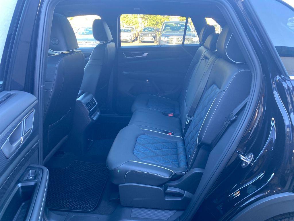 new 2026 Volkswagen Atlas Cross Sport car, priced at $56,408