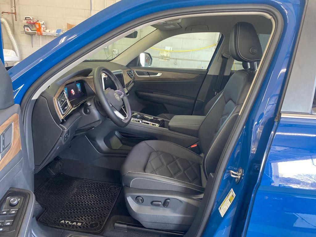 used 2025 Volkswagen Atlas car, priced at $35,888