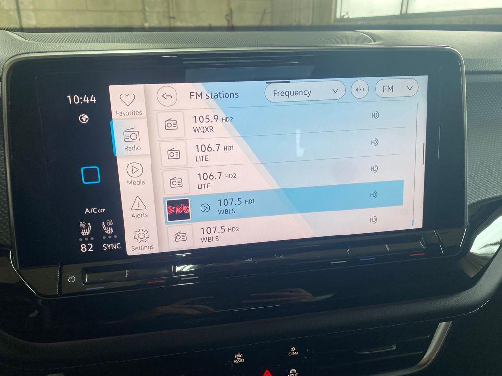 new 2026 Volkswagen Atlas Cross Sport car, priced at $53,864