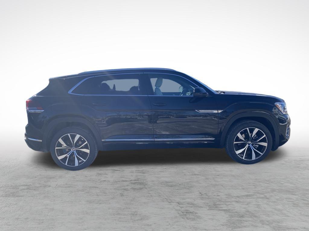 new 2026 Volkswagen Atlas Cross Sport car, priced at $57,105