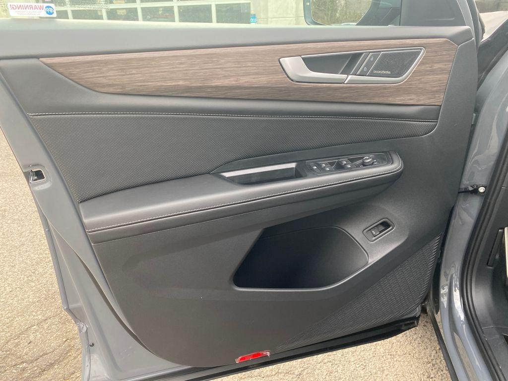 new 2026 Volkswagen Atlas car, priced at $58,628