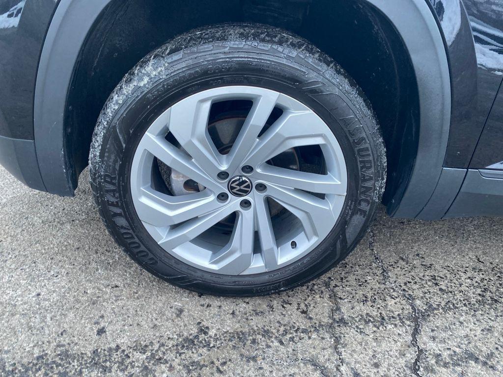 used 2023 Volkswagen Atlas car, priced at $28,998