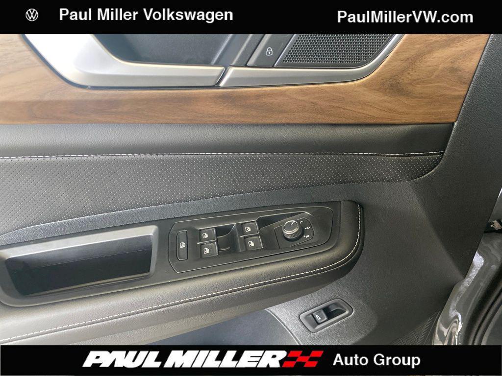 new 2026 Volkswagen Atlas car, priced at $49,075