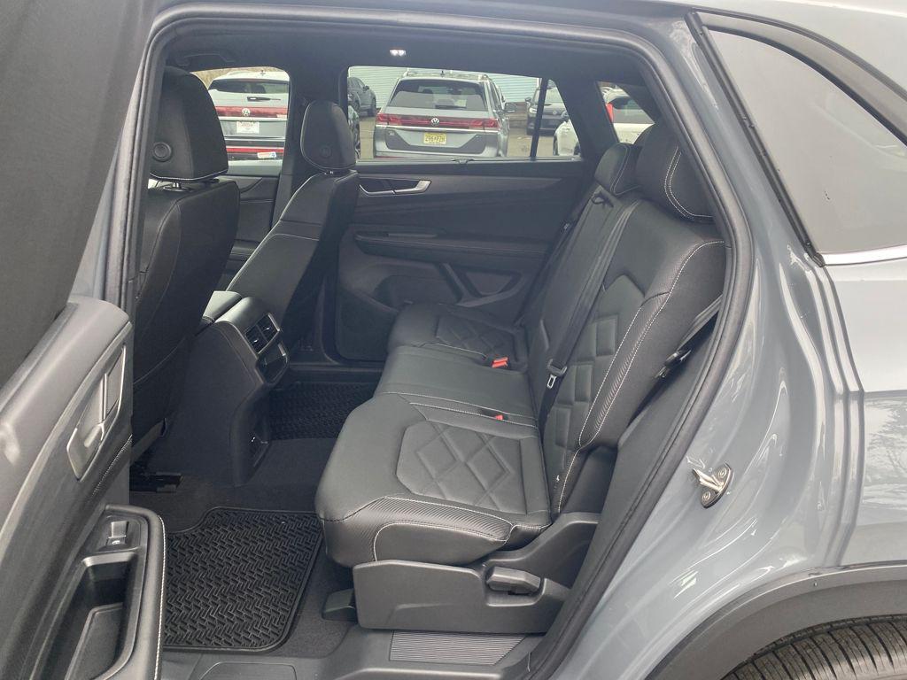 new 2026 Volkswagen Atlas Cross Sport car, priced at $49,288