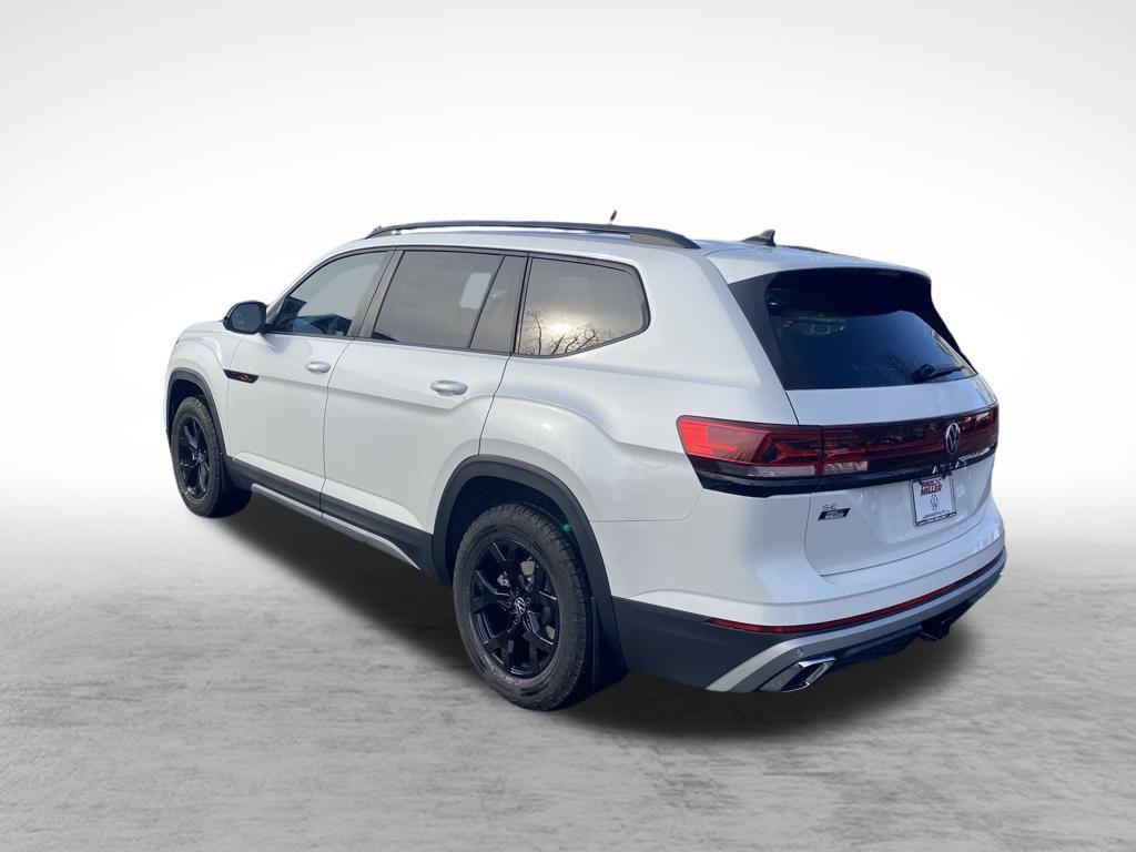 new 2026 Volkswagen Atlas car, priced at $51,004