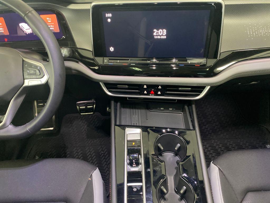 new 2026 Volkswagen Atlas car, priced at $51,004