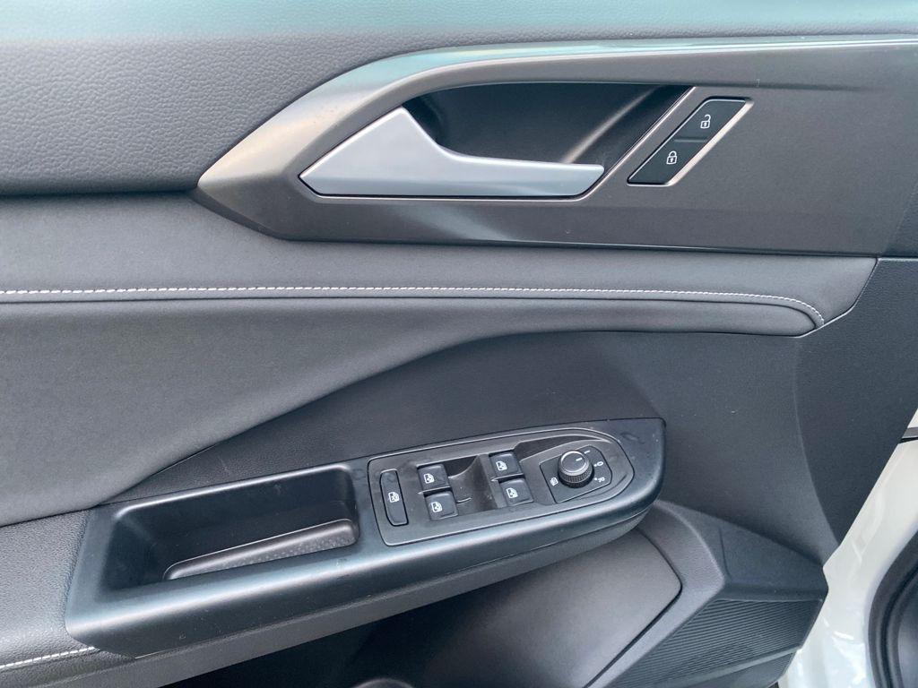 new 2026 Volkswagen Taos car, priced at $35,628