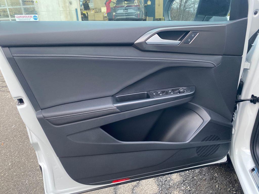 new 2026 Volkswagen Taos car, priced at $35,628