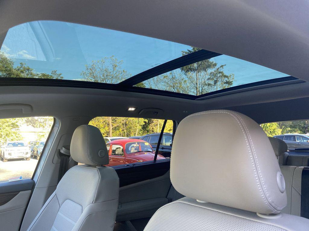 new 2026 Volkswagen Atlas car, priced at $52,671