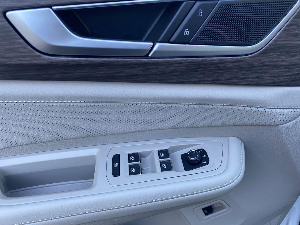 new 2026 Volkswagen Atlas car, priced at $52,671