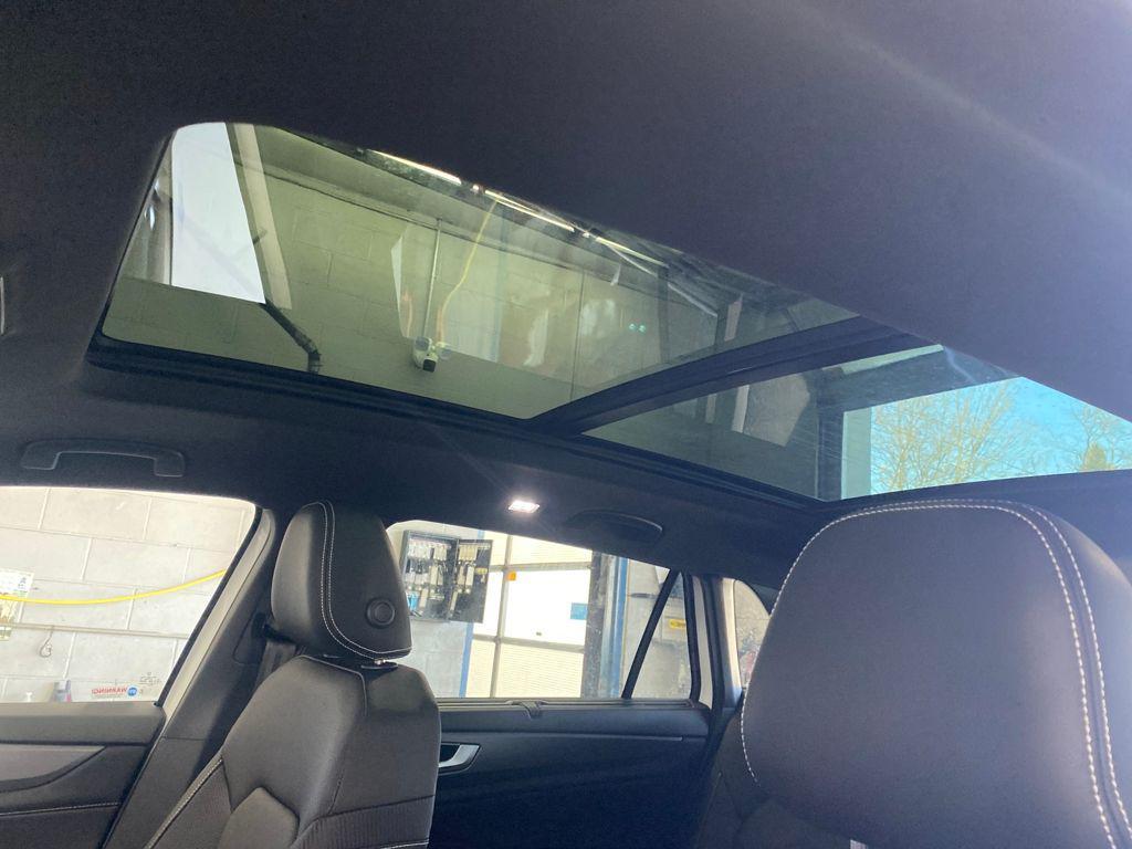 new 2026 Volkswagen Atlas Cross Sport car, priced at $49,627