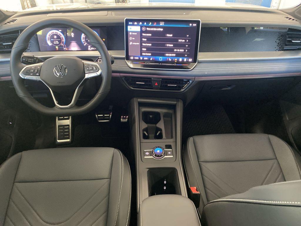 new 2025 Volkswagen Tiguan car, priced at $39,181