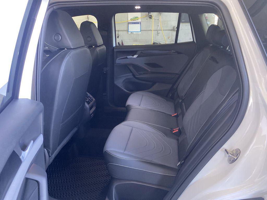 new 2025 Volkswagen Tiguan car, priced at $39,181