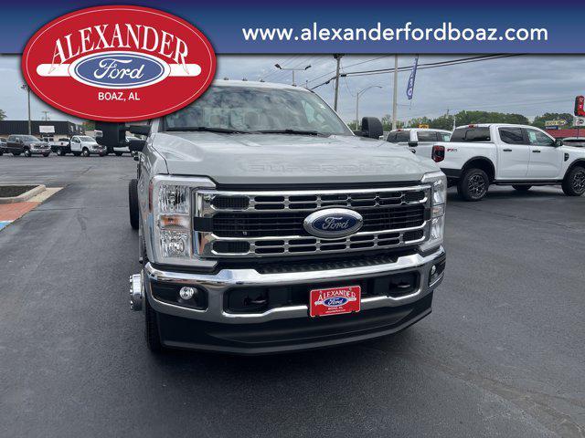new 2025 Ford F-350 car, priced at $70,495
