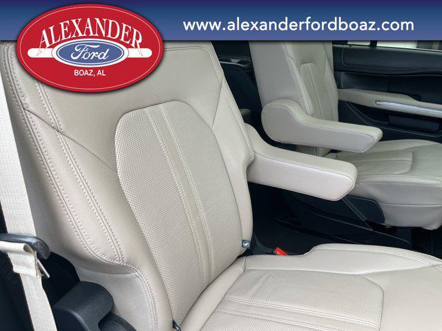 used 2024 Ford Expedition car, priced at $55,984