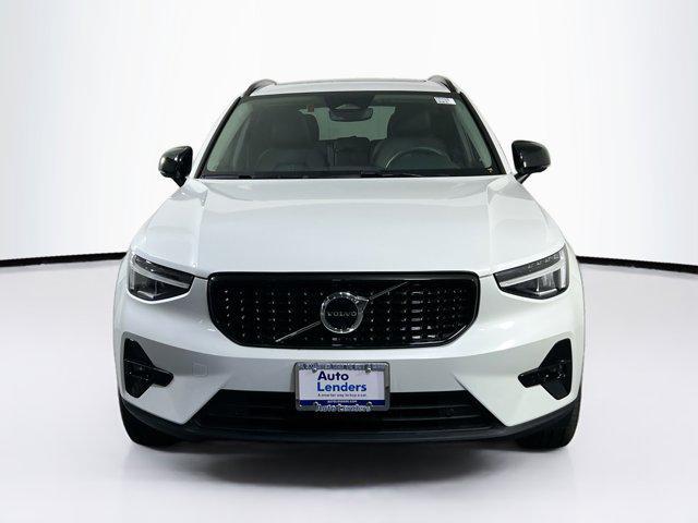 used 2023 Volvo XC40 car, priced at $30,913