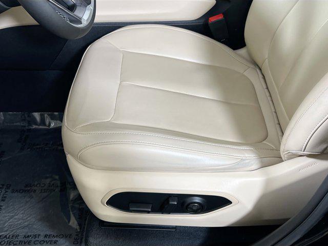 used 2023 Jeep Grand Cherokee car, priced at $35,114