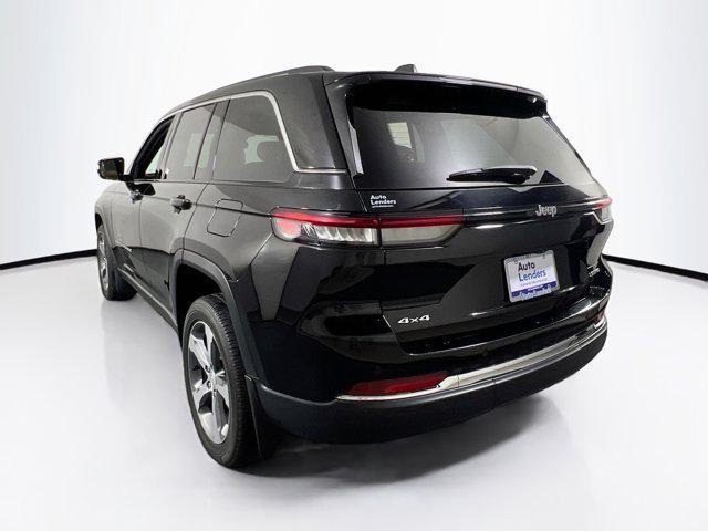 used 2023 Jeep Grand Cherokee car, priced at $35,114