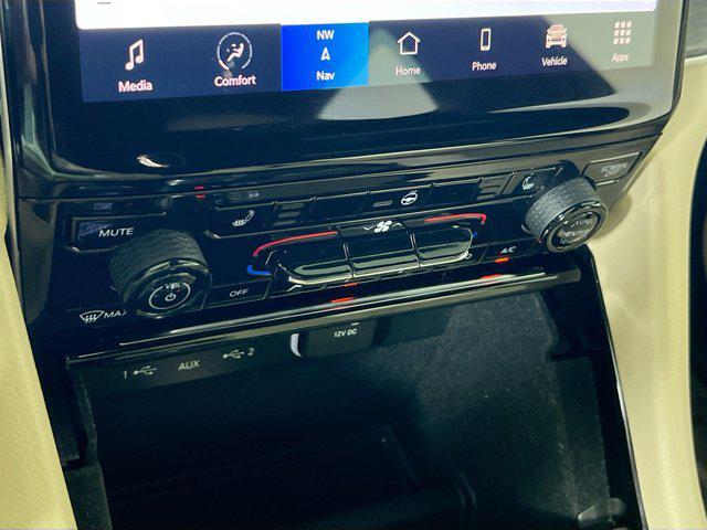 used 2023 Jeep Grand Cherokee car, priced at $35,114