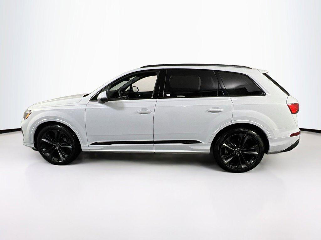 used 2025 Audi Q7 car, priced at $61,950