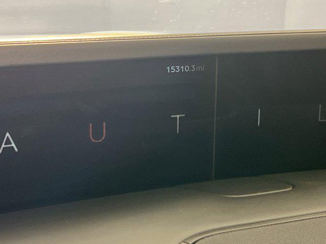 used 2024 Lincoln Nautilus car, priced at $49,753