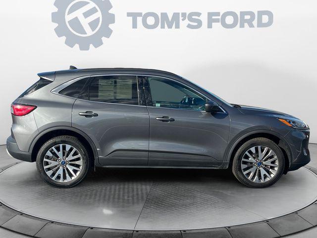 used 2022 Ford Escape car, priced at $22,613
