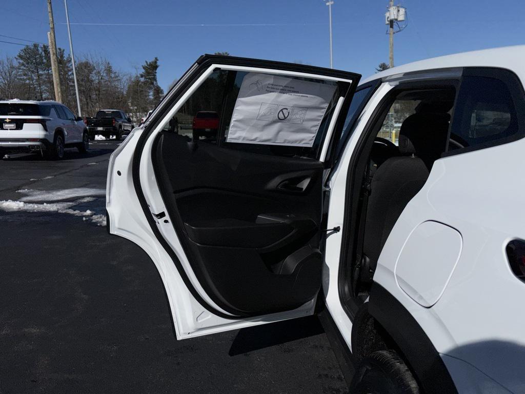 new 2026 Chevrolet Trax car, priced at $25,995