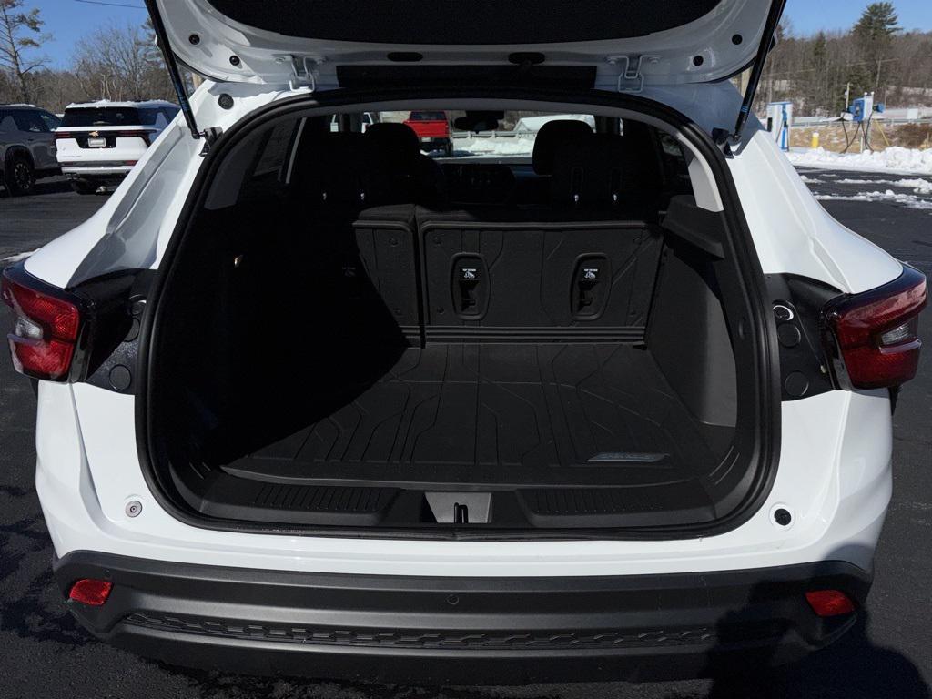 new 2026 Chevrolet Trax car, priced at $25,995