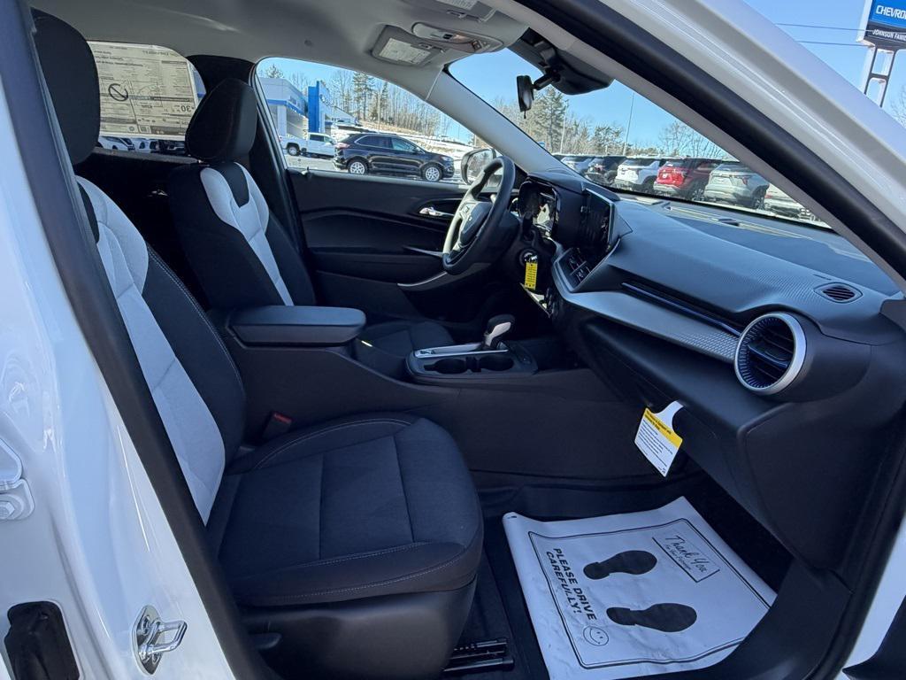 new 2026 Chevrolet Trax car, priced at $25,995