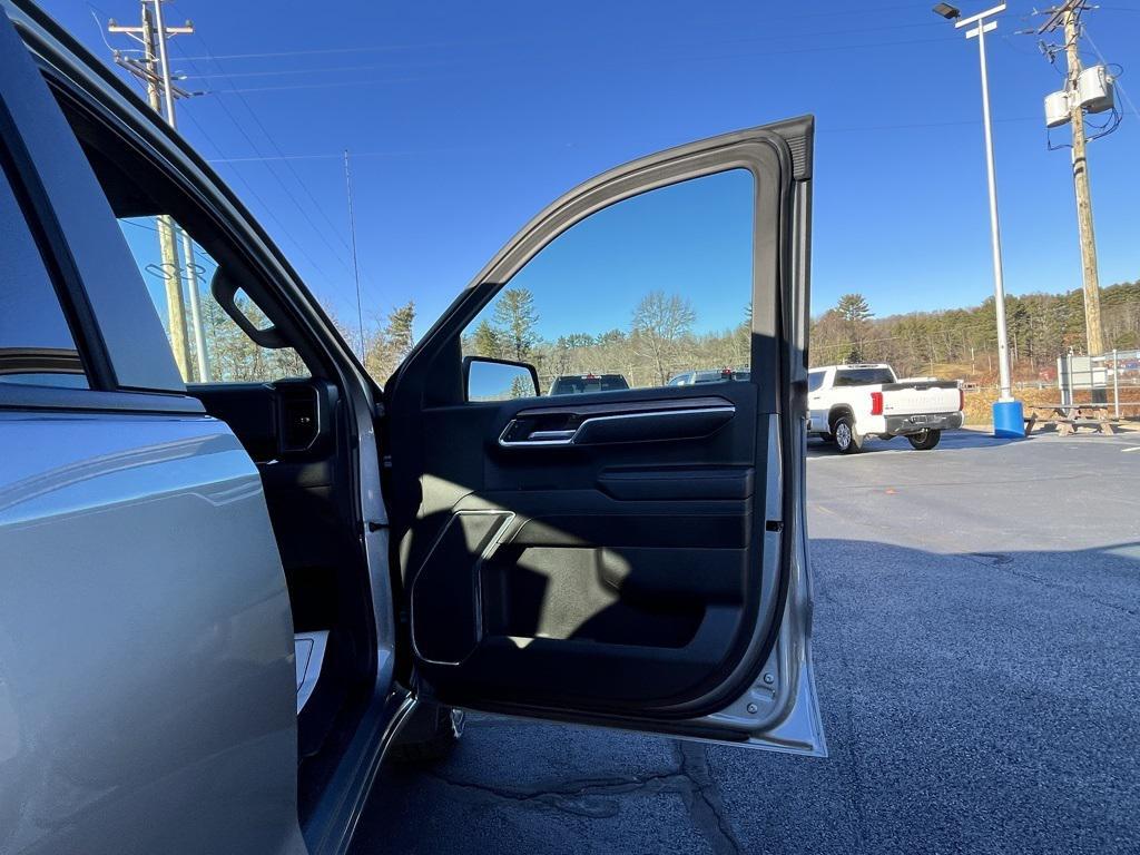 used 2024 Chevrolet Silverado 1500 car, priced at $38,376