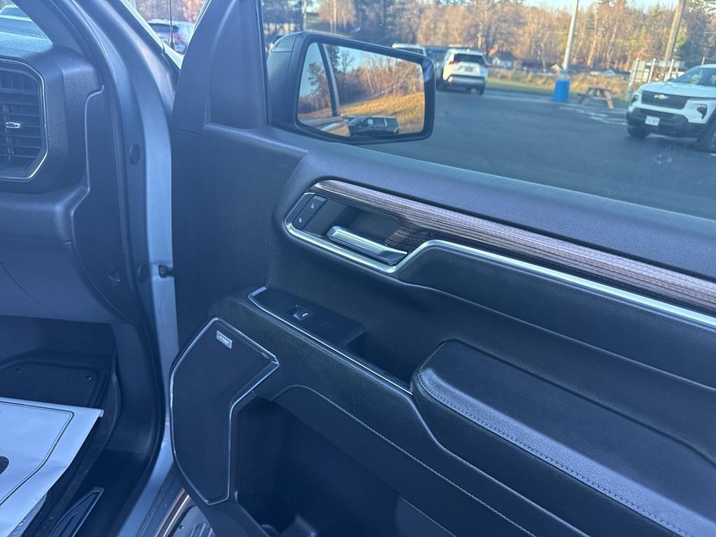 used 2024 Chevrolet Silverado 1500 car, priced at $50,290