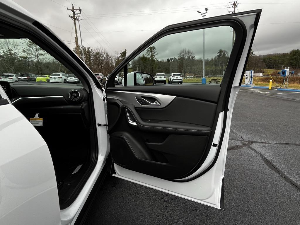 new 2026 Chevrolet Blazer car, priced at $39,696