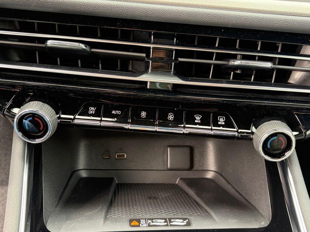 new 2026 Chevrolet Traverse car, priced at $48,911