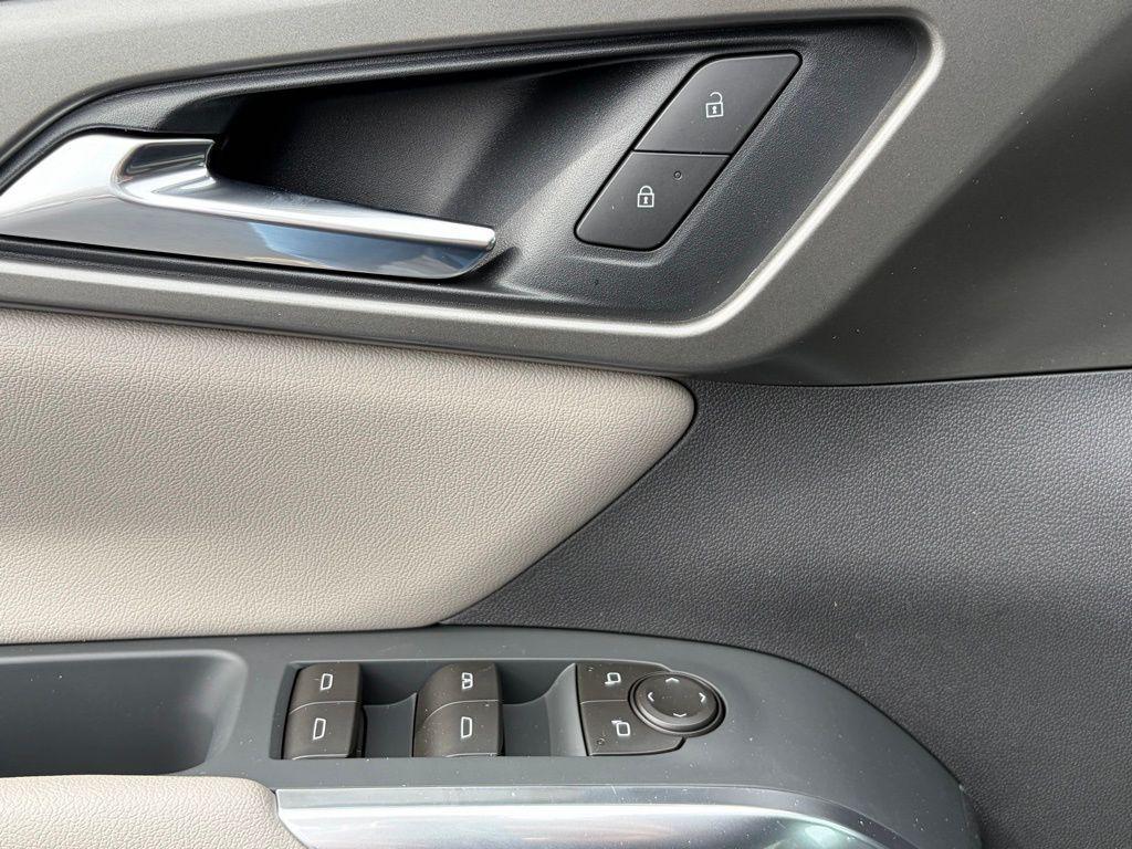 new 2026 Chevrolet Traverse car, priced at $48,911