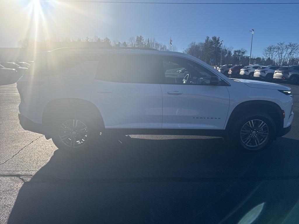 new 2026 Chevrolet Traverse car, priced at $47,107