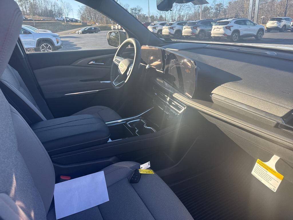 new 2026 Chevrolet Traverse car, priced at $47,107