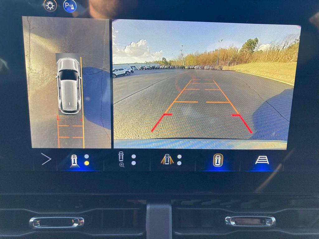 new 2026 Chevrolet Equinox car, priced at $40,601