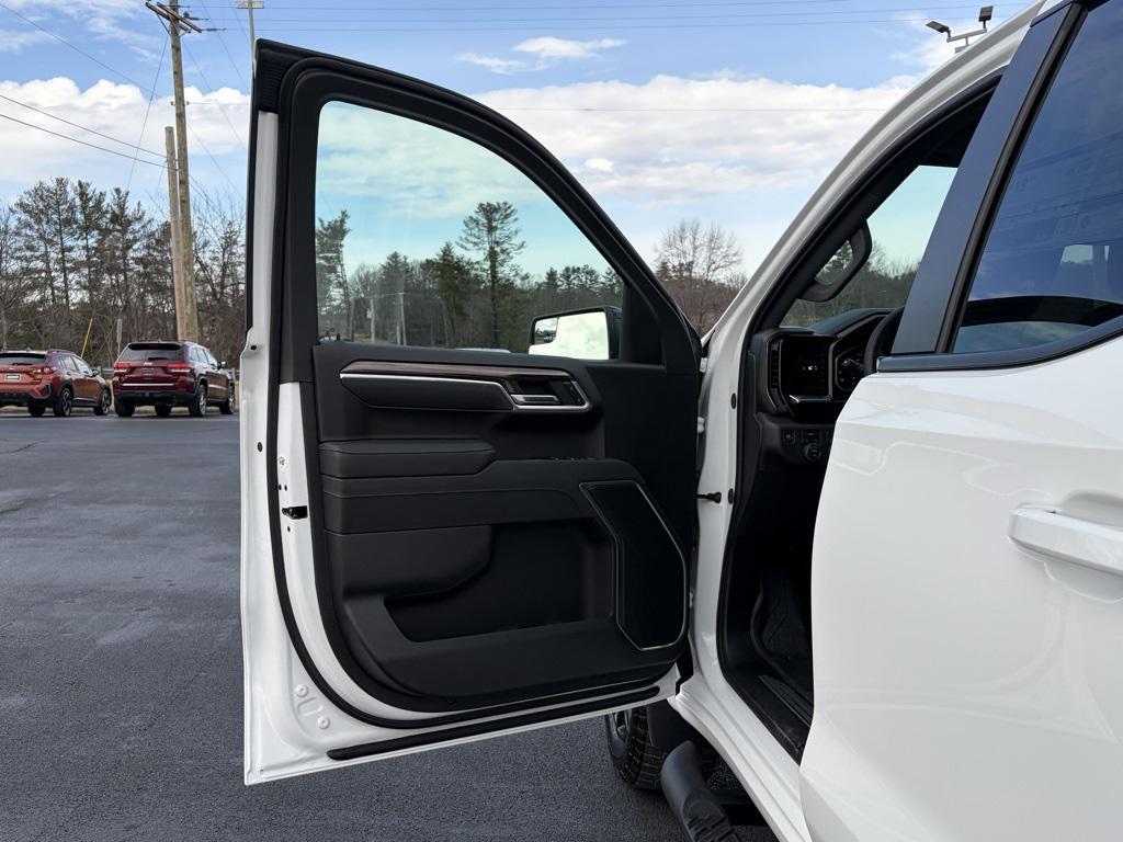 new 2026 Chevrolet Silverado 1500 car, priced at $46,315